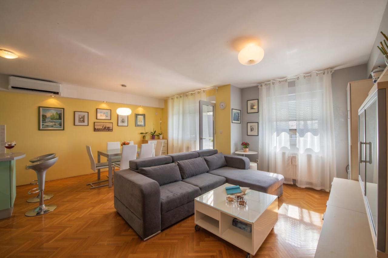Apartman Silvija オシエク エクステリア 写真